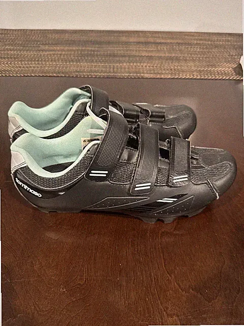 ommaso Women’s Mountain Bike Shoes – SPD Cleats – Black/Mint – Size 40 Euro