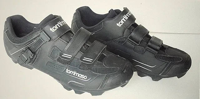 Tommaso Montagna 200 Cycling Shoes Black - Size US 10.5 / EUR 44 with SPD Cleats