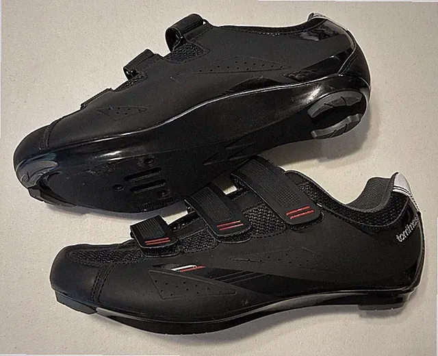 Tommaso Road Cycling Shoes Black EU 41 3-Strap Hook & Loop 3-Bolt Compatible
