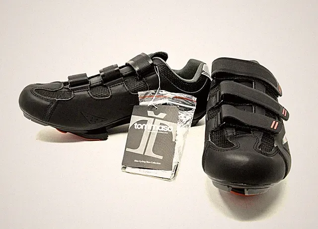 Tommaso Strada Ready to Ride Mens Indoor Cycling Shoes Designed for Peloton