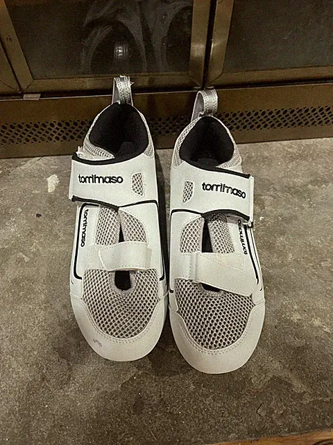 Tommaso Veloce 100 Triathlon Road Cycling Shoe Mens Size 8 Cleats Included!!